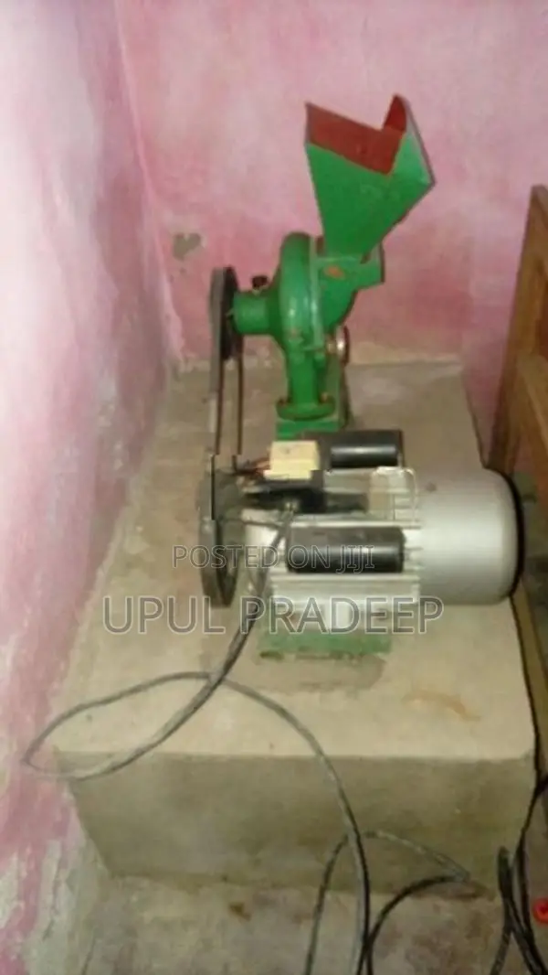 මිරිස් සහ තුනපහ ඇඹරුම් යන්ත්‍ර