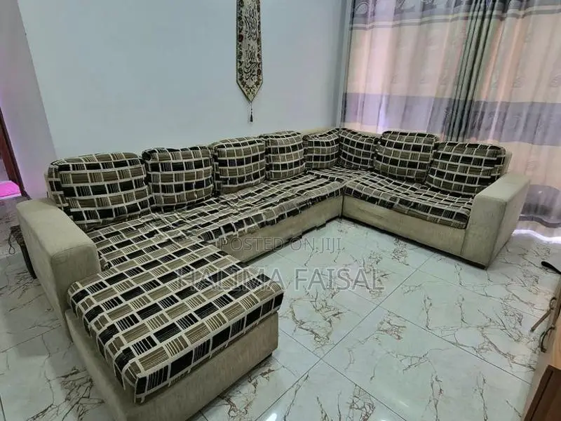 Damro Sofa Set