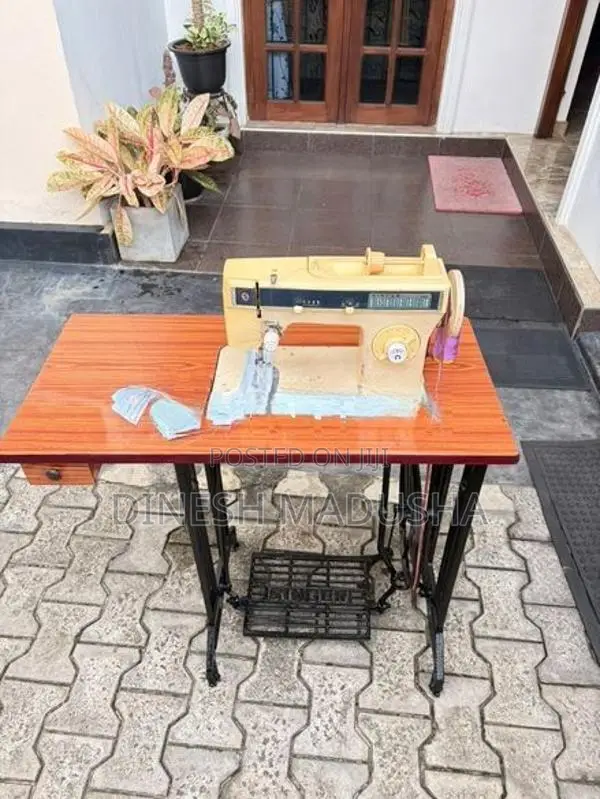 Singer Sewing Machine