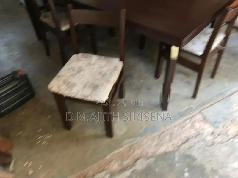 Mahogany Table With Chairs