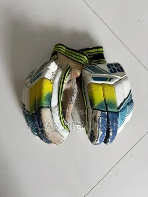 Used Full Cricket Set (Kiribathgoda)