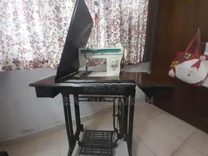 Singer Zig Zag Sewing Machine