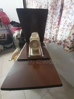 Singer Zig Zag Sewing Machine