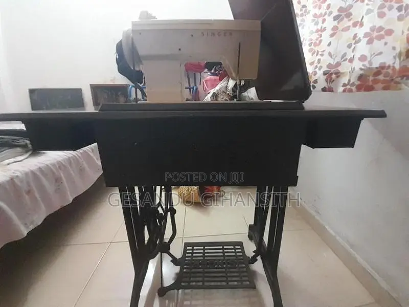 Singer Zig Zag Sewing Machine