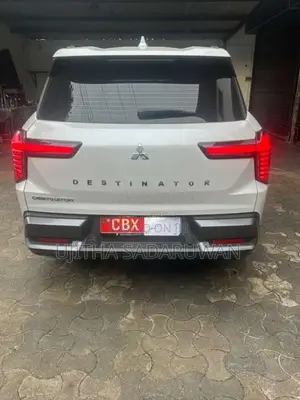 Mitsubishi Destinator 2026 SUV (Used)