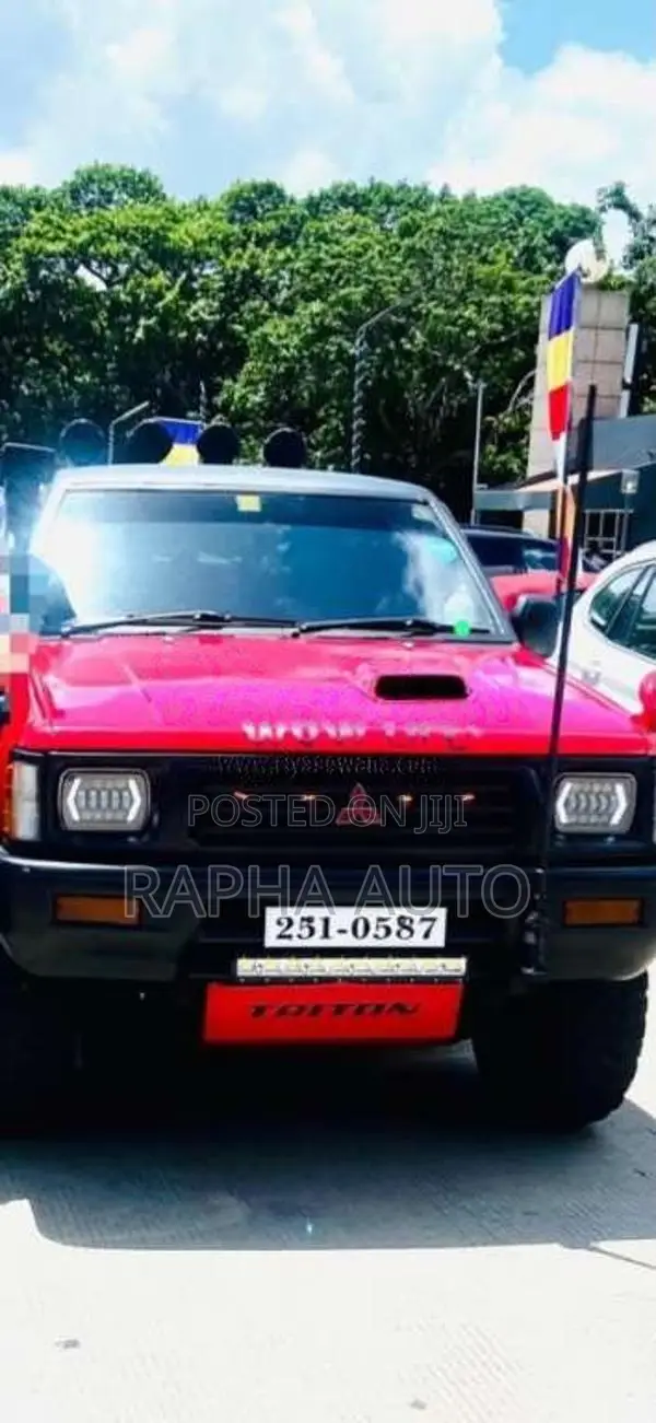 Mitsubishi Strada 1993 Pickup (Used)