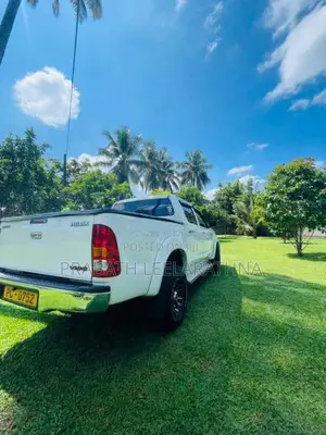 Toyota Hilux 2006 Pickup (Used)