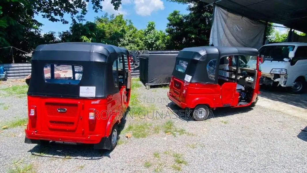 Bajaj RE 2026 Three Wheel (Used)
