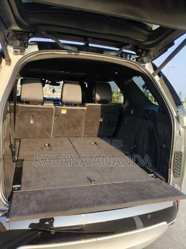 Land-Rover Discovery 5 2019 SUV (Used)