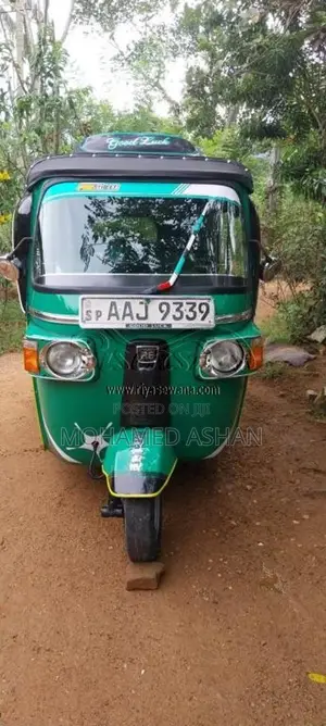 Bajaj RE 205 2012 Three Wheel (Used)