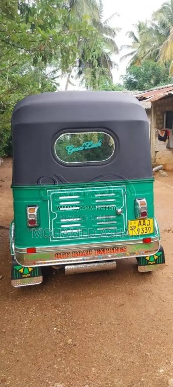 Bajaj RE 205 2012 Three Wheel (Used)