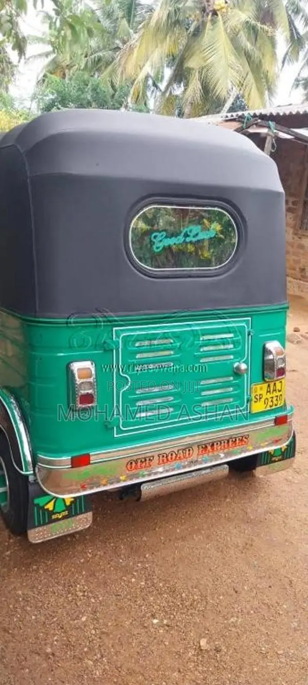 Bajaj RE 205 2012 Three Wheel (Used)