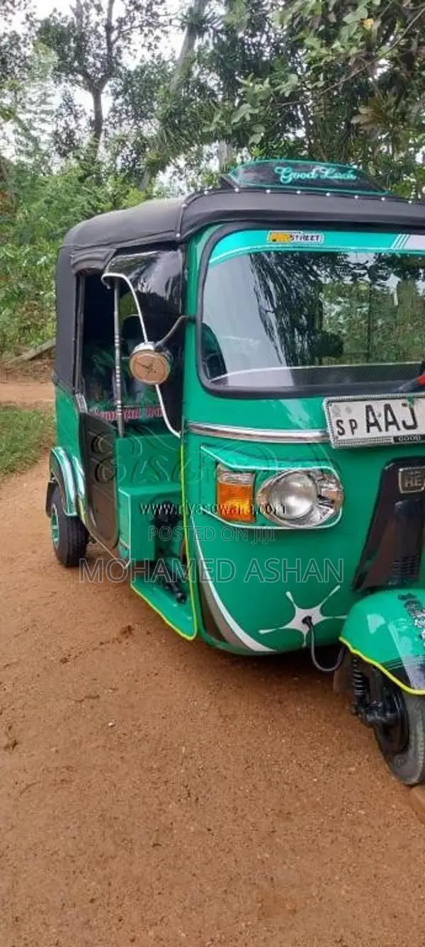 Bajaj RE 205 2012 Three Wheel (Used)