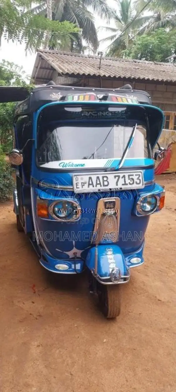 Bajaj RE 205 2013 Three Wheel (Used)