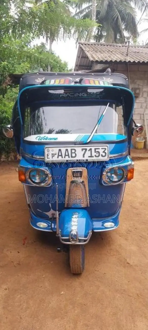 Bajaj RE 205 2013 Three Wheel (Used)