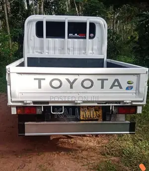 Toyota CrewCab 2004 Crew Cab (Used)