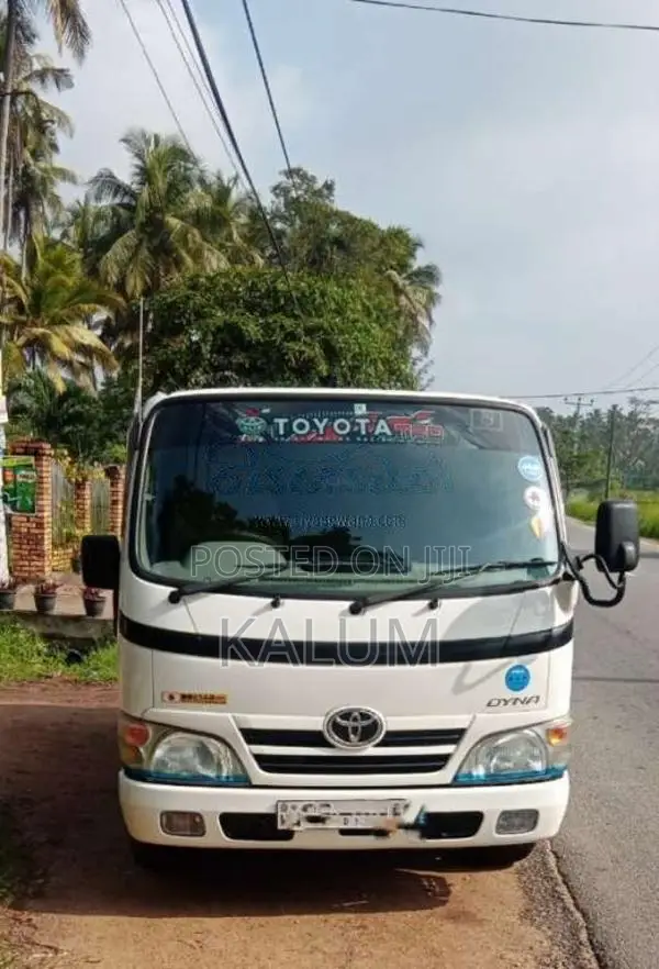 Toyota CrewCab 2004 Crew Cab (Used)