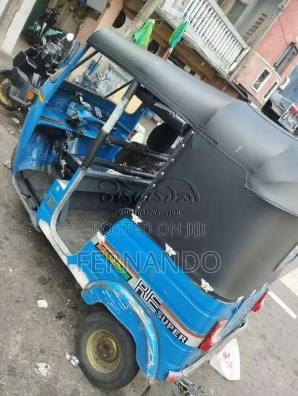 Bajaj 2 Stroke 2005 Three Wheel (Used)