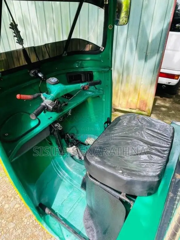Bajaj RE 2004 Three Wheel (Used)
