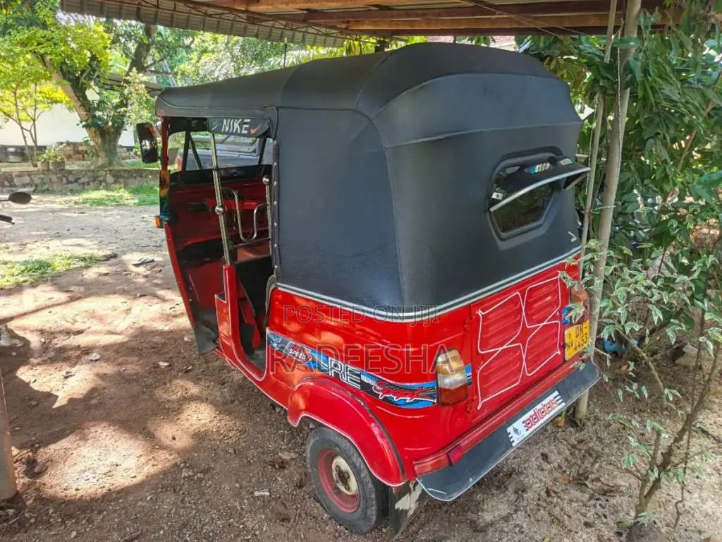Bajaj 4 Stroke 2007 Three Wheel (Used)