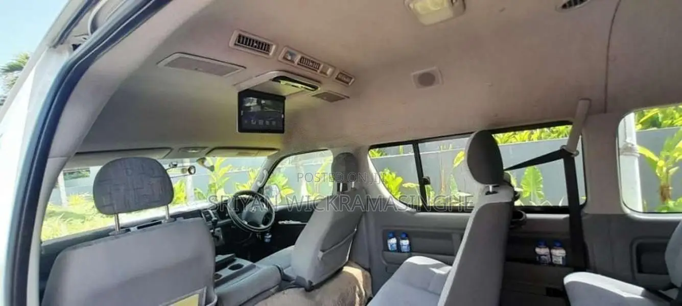 Toyota KDH 2006 Van (Used)