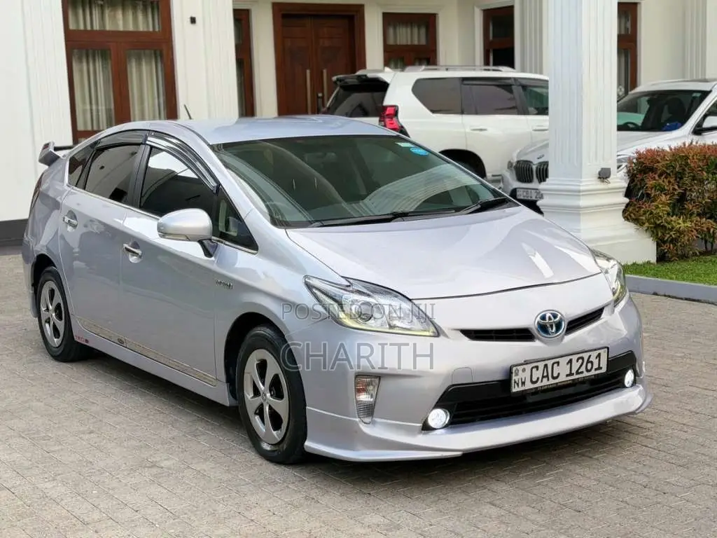 Toyota Prius 2012 Car (Used)