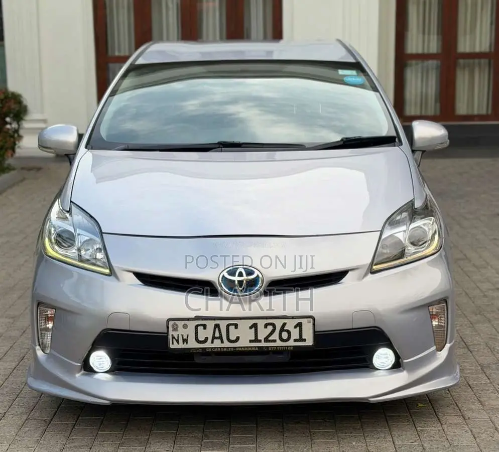 Toyota Prius 2012 Car (Used)