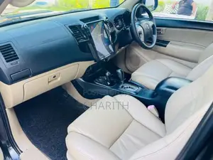 Toyota Fortuner 2013 SUV (Used)