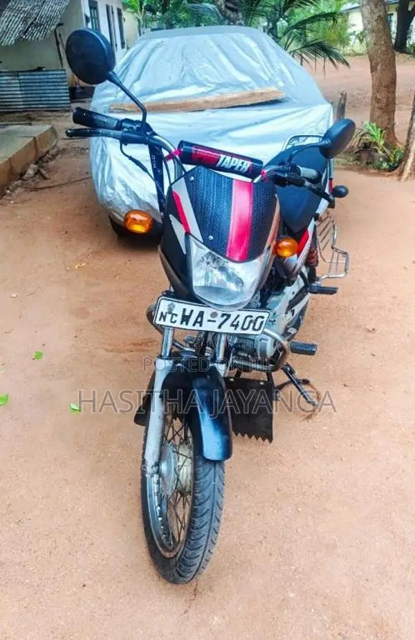 Bajaj CT-100 2012 Motorbike (Used)