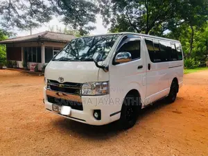 Toyota KDH 2006 Van (Used)