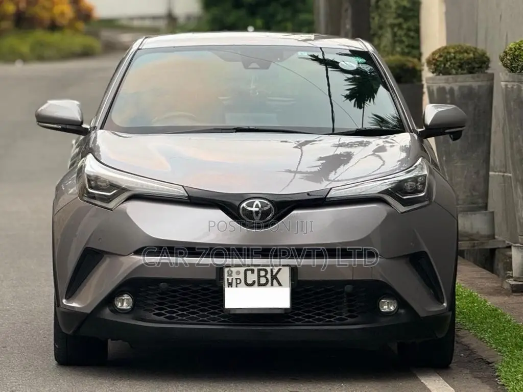 Toyota CHR NGX 10 2019 SUV (Used)