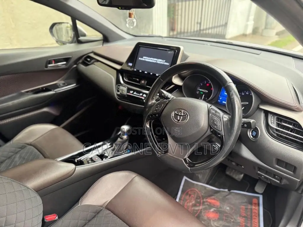 Toyota CHR NGX 10 2019 SUV (Used)