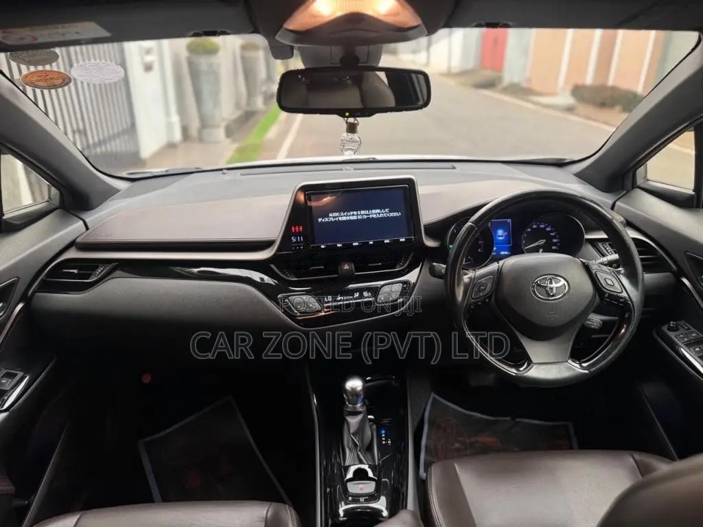 Toyota CHR NGX 10 2019 SUV (Used)
