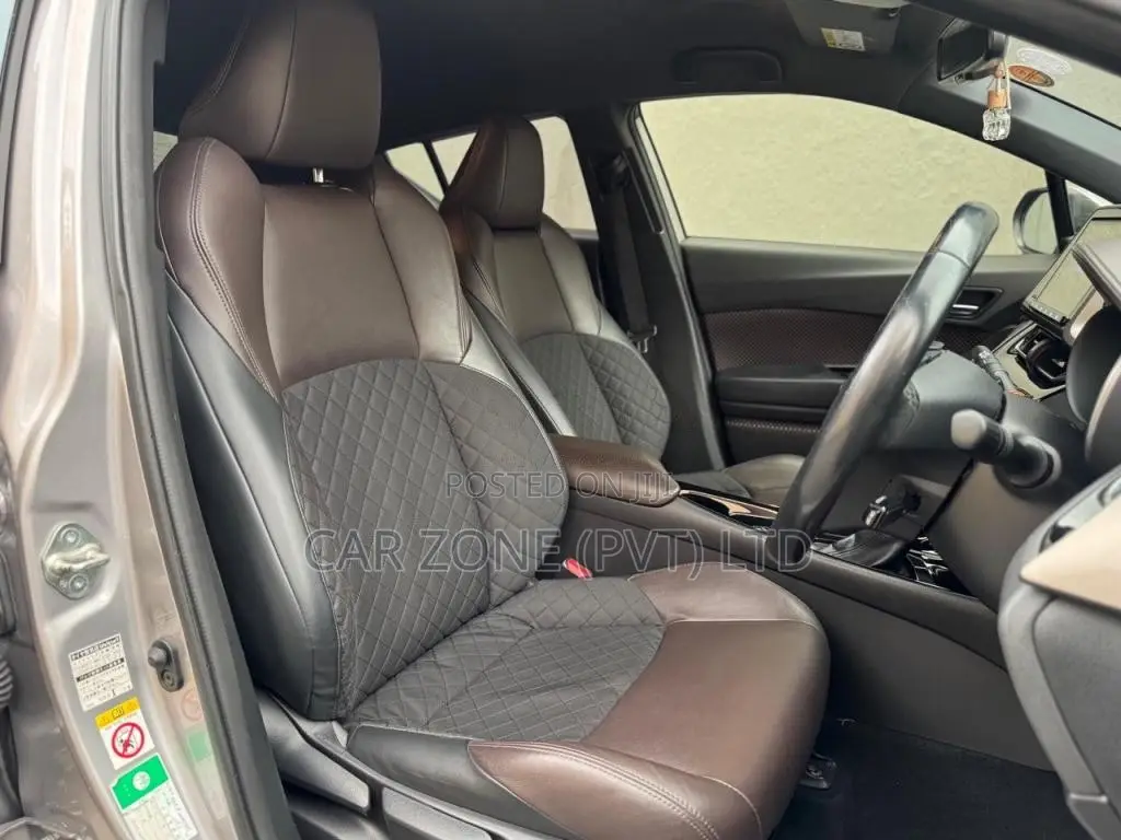 Toyota CHR NGX 10 2019 SUV (Used)