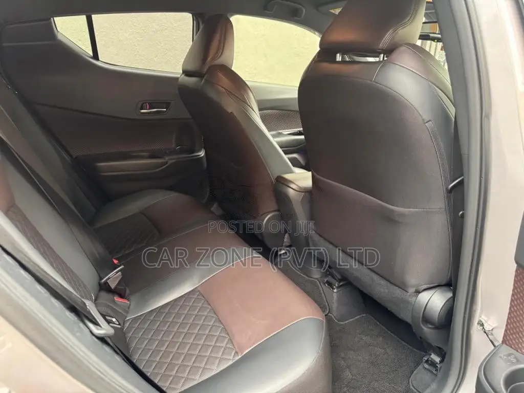 Toyota CHR NGX 10 2019 SUV (Used)
