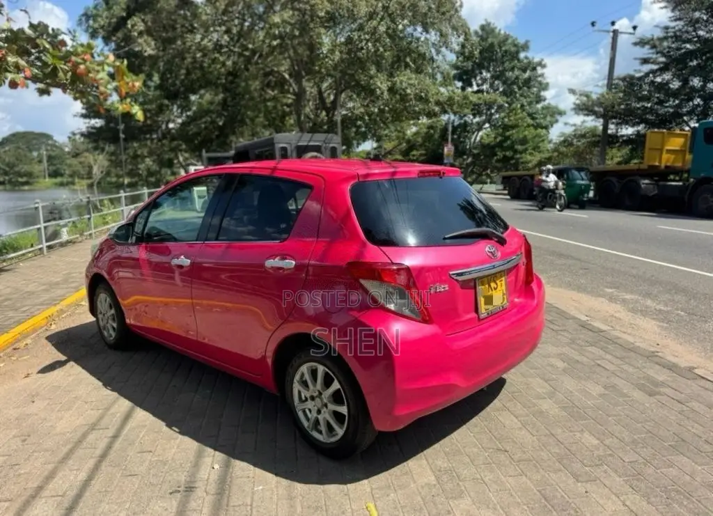 Toyota Vitz Jewella Ksp130 2010 Car (Used)