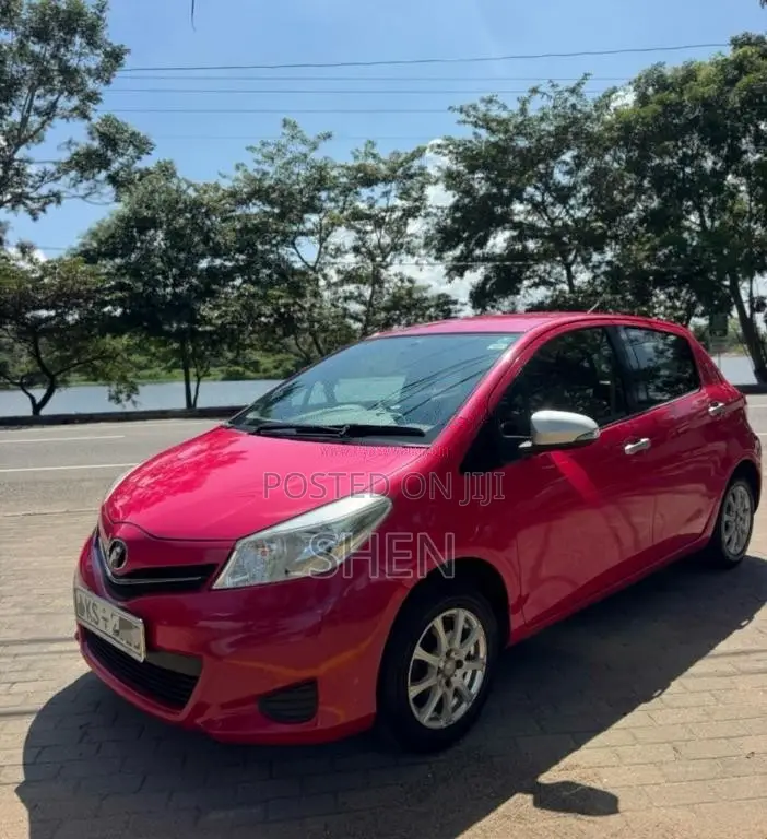 Toyota Vitz Jewella Ksp130 2010 Car (Used)