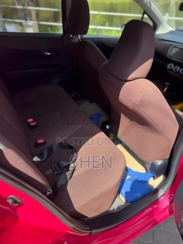 Toyota Vitz Jewella Ksp130 2010 Car (Used)