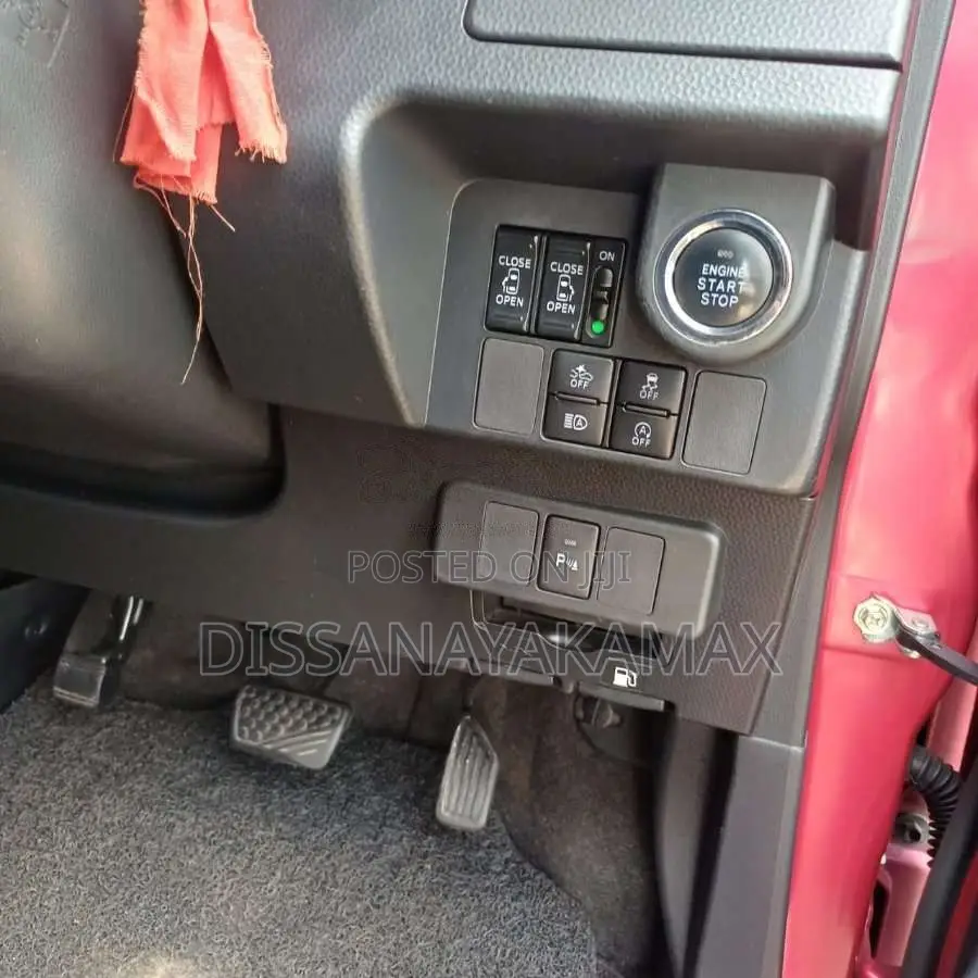 Toyota Tank 2018 Car (Used)