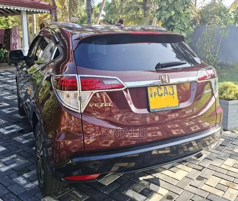Honda Vezel Z Orange Pack 2015 SUV (Used)