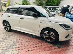 Suzuki Swift RS 2024 White