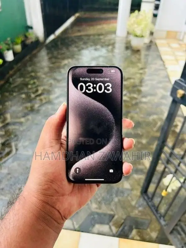 Apple iPhone 15 Pro (Used)