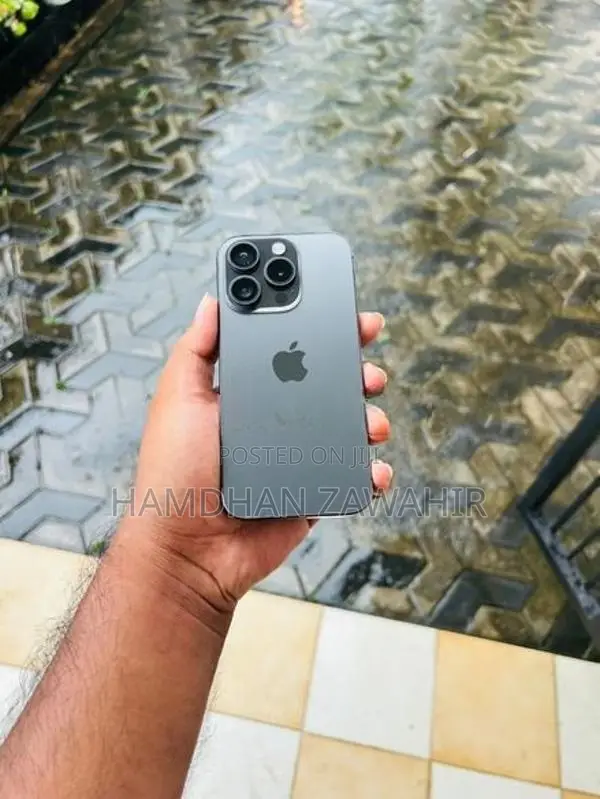 Apple iPhone 15 Pro (Used)
