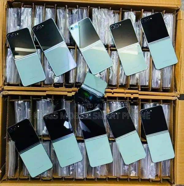 Samsung Galaxy Z Flip 6 256GB (Used)