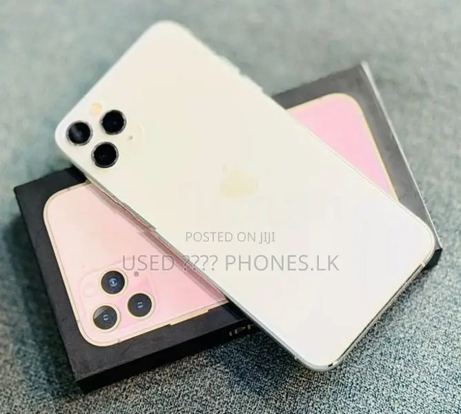 Apple iPhone 11 Pro Max 256GB [Silver] (Used)