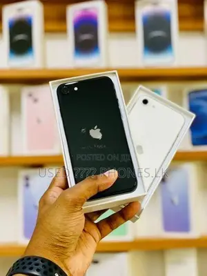 Apple iPhone SE 2 128GB (Used)