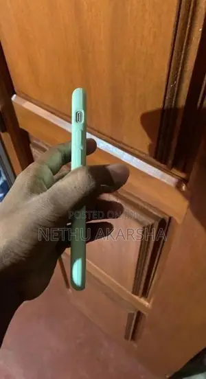 Apple iPhone 6S (Used)
