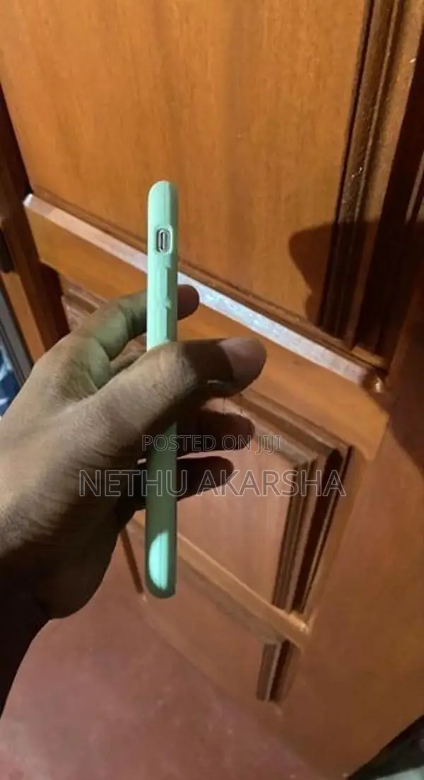 Apple iPhone 6S (Used)