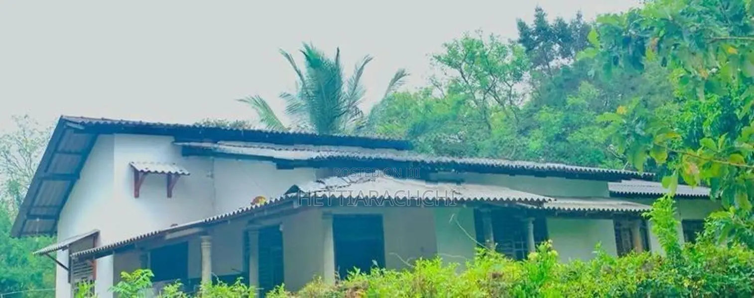 නිවසක් සහිත ඉඩමක් විකිණීමට ඇත Polonnaruwa