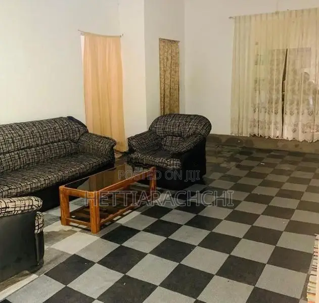 නිවසක් සහිත ඉඩමක් විකිණීමට ඇත Polonnaruwa